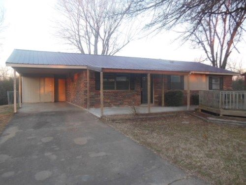 20935 S Vina Ave, Tahlequah, OK 74464