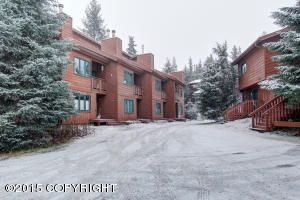 271 Crystal Mountain Rd, Girdwood, AK 99587