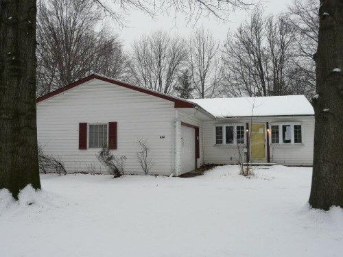 439 Lombardy Drive, Berea, OH 44017