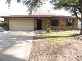 2422 Norway Dr, Garland, TX 75040