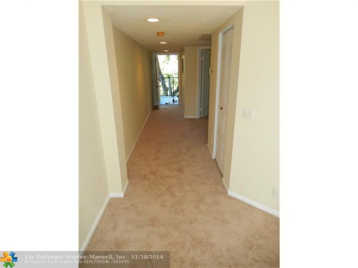 12750 SW 4TH CT # J312, Hollywood, FL 33027