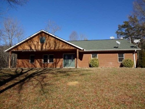 215 Omega Rd, Newport, TN 37821