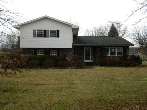 113 Elm Dr, Rices Landing, PA 15357