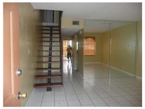 1082 W 79 ST # 25, Hialeah, FL 33014