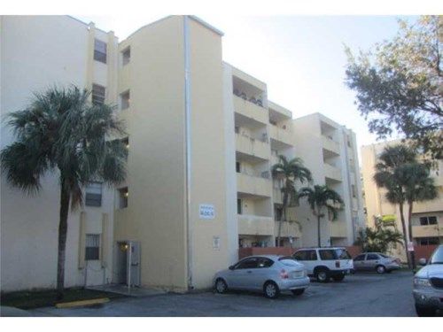 10090 NW 80 CT # 1443, Hialeah, FL 33016