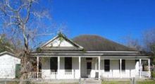 507 E RACHAL ST Beeville, TX 78102