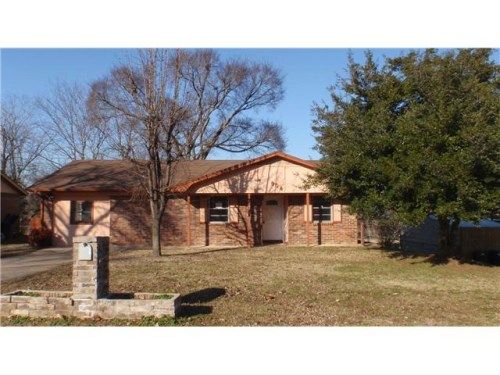 904 M St, Barling, AR 72923