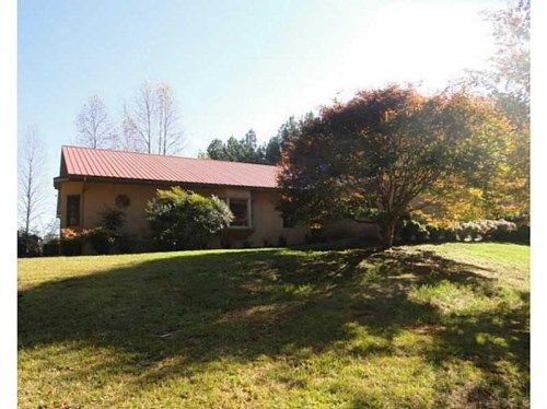 97 Lakeside Drive, Cleveland, GA 30528