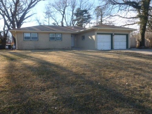 2521 N Gentry Dr, Wichita, KS 67220