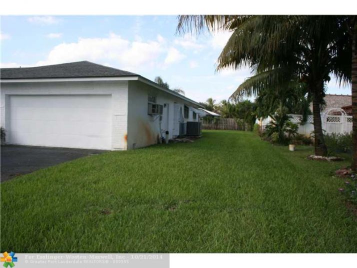 5761 SW 8TH ST, Fort Lauderdale, FL 33317