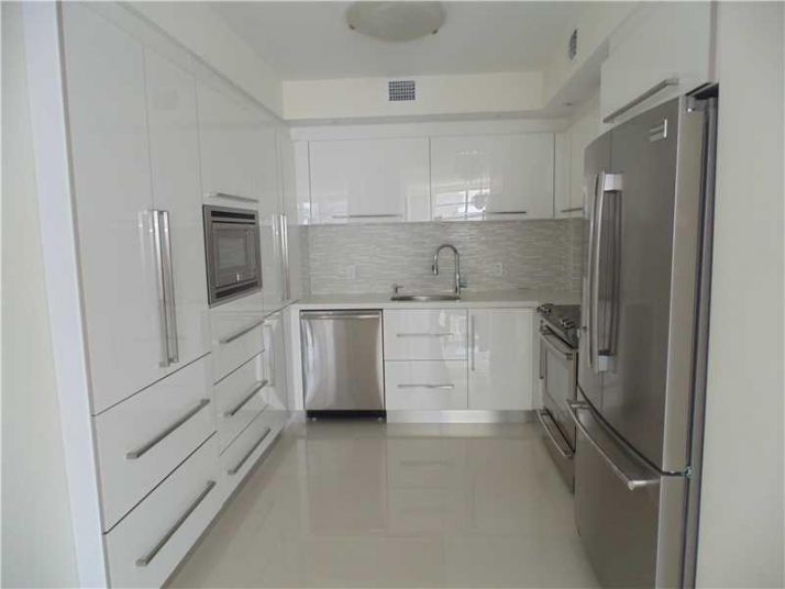 1980 S OCEAN DR # 9Q, Hallandale, FL 33009