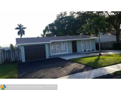 8400 NW 27TH PL, Fort Lauderdale, FL 33322