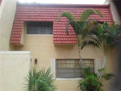 4 SPINNING WHEEL LN # 4, Fort Lauderdale, FL 33319