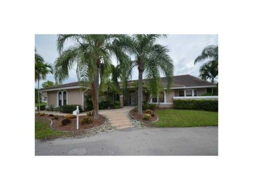 8024 NW 83RD WY, Fort Lauderdale, FL 33321