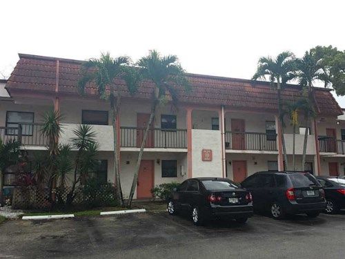 880 NE 207 TE # 103-10, Miami, FL 33179