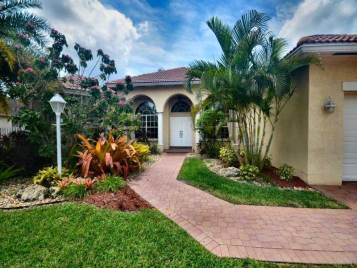 1224 NW 140 TE, Hollywood, FL 33028