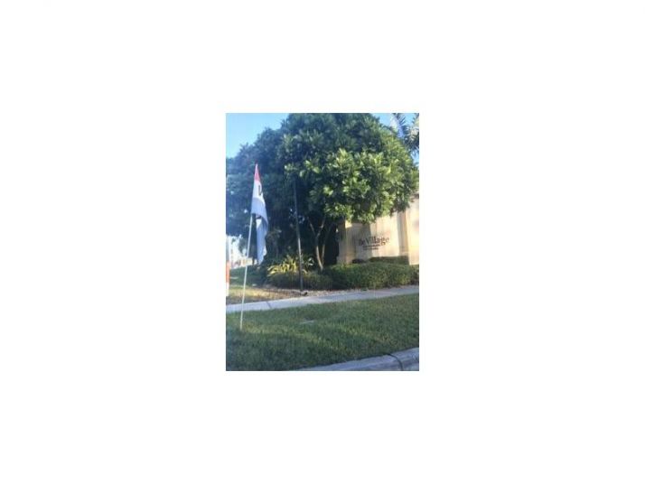 8942 SW 19 ST # 906, Hollywood, FL 33025