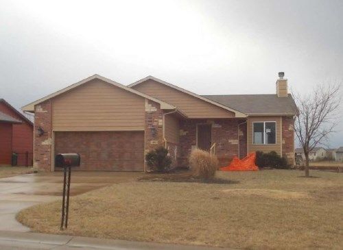 401 S Eastridge St, Valley Center, KS 67147