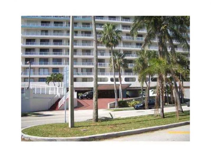 200 SE 15 RD # 15E, Miami, FL 33129