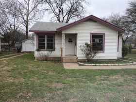 1502 S 45th St, Temple, TX 76504