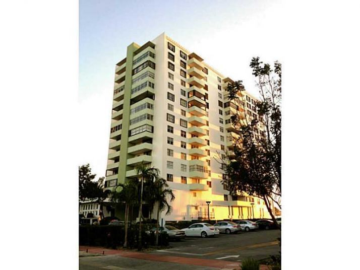 5 ISLAND AV # 12E, Miami Beach, FL 33139