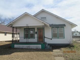 721 N Hinckley St, Holdenville, OK 74848