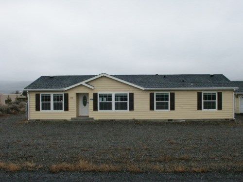 608 Sunset Blvd N, Mattawa, WA 99349