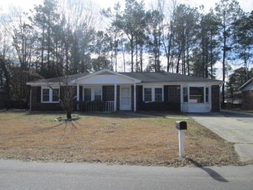 105 Water Oak Dr, Goose Creek, SC 29445