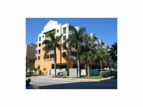 2642 COLLINS AV # 411, Miami Beach, FL 33140