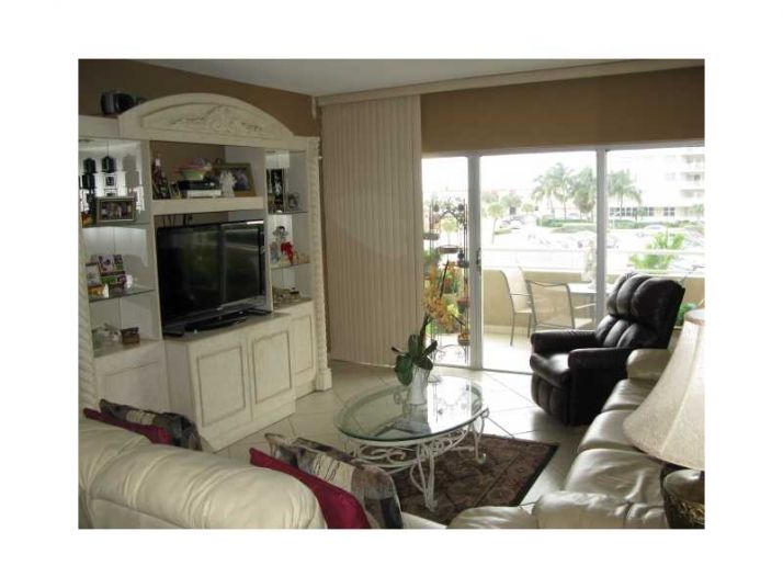 1950 S OCEAN DR (SEASON) # 2C, Hallandale, FL 33009