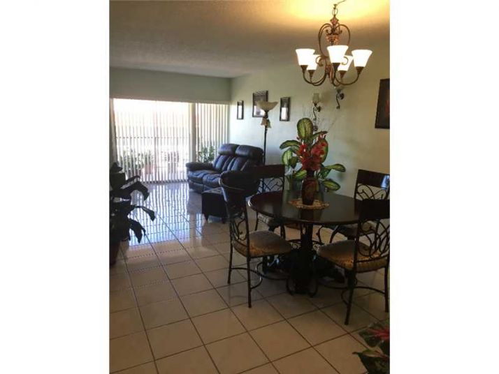 1900 W 68 ST # A404, Hialeah, FL 33014