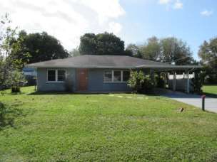 909 39th Ave W, Bradenton, FL 34205