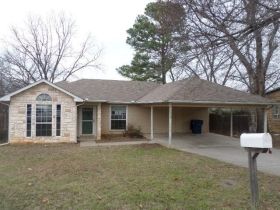 1719 West Parnell St, Denison, TX 75020