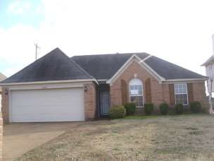 6943 Country Walk Dr, Cordova, TN 38018