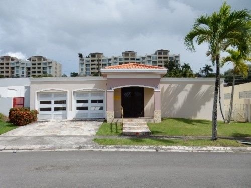 Urb Horizontes J4 Calle Paraiso, Gurabo, PR 00778