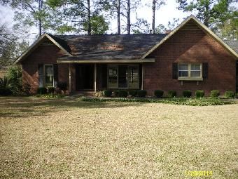 107 Worth St, Jesup, GA 31545