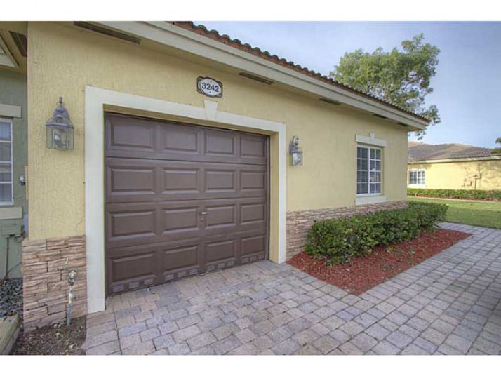 3242 NE 11 DR # 3242, Homestead, FL 33033