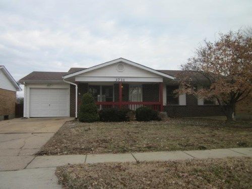 1731 Saddle Ridge Dr, Florissant, MO 63031