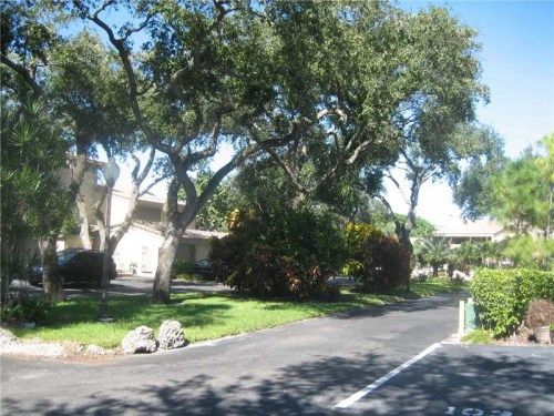 103 HEATHERBROOK WY # 143, Hollywood, FL 33021