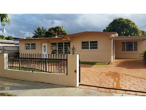 1590 W 57 TE, Hialeah, FL 33012