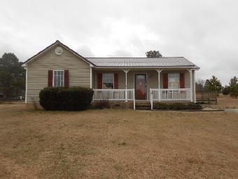 172 Smith Dr, Angier, NC 27501