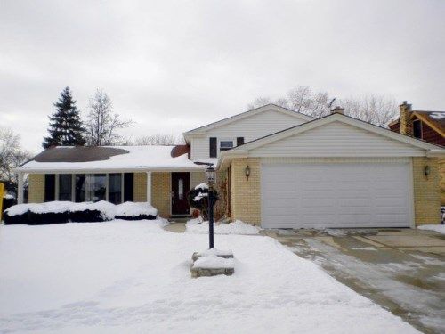 2606 N. Forrest Lane, Arlington Heights, IL 60004