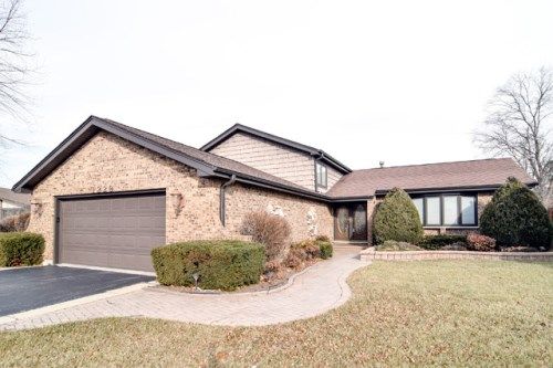 1229 N Anvil Court, Addison, IL 60101