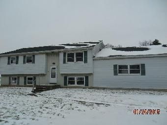 29370 E Broadway St, Walbridge, OH 43465