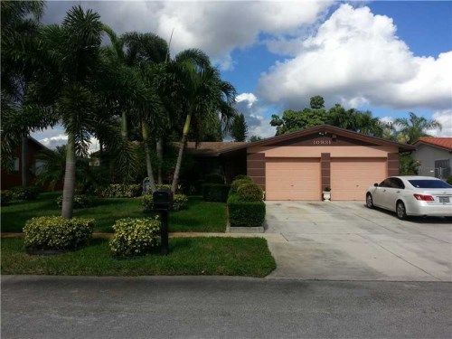 10931 NW 16 CT, Hollywood, FL 33026