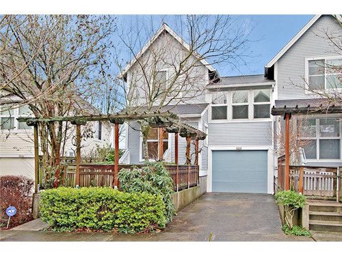 6728 35th Place S, Seattle, WA 98118