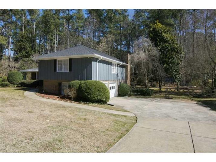 1035 Windsor Trail, Roswell, GA 30076