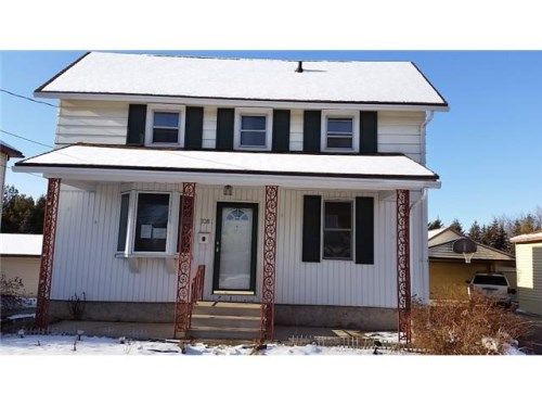 708 Pine St, Sheboygan Falls, WI 53085