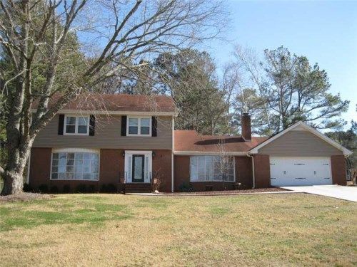 2704 Amberly Way, Snellville, GA 30078