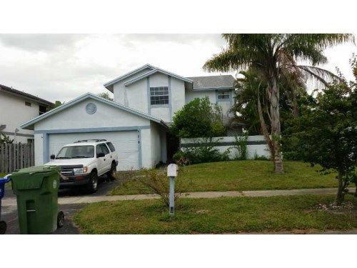 920 SW 99 AV, Hollywood, FL 33025